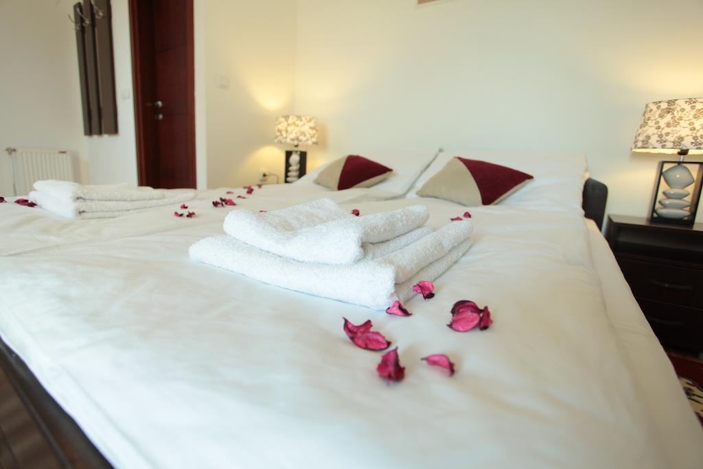 Obrenovac  Hostel Royal الغرفة الصورة