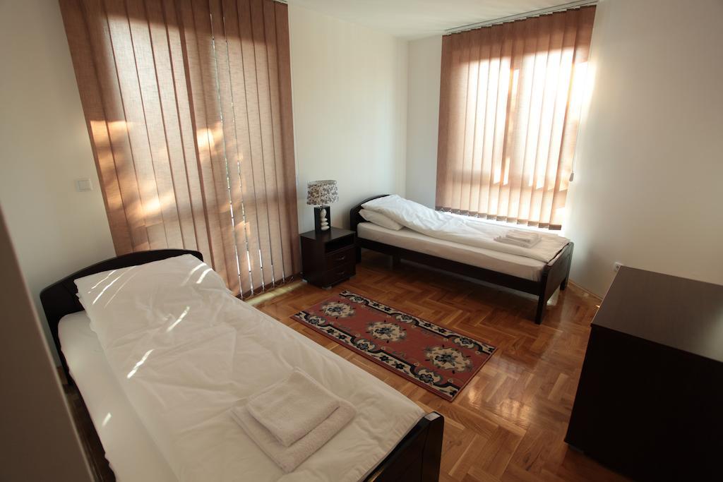 Obrenovac  Hostel Royal الغرفة الصورة