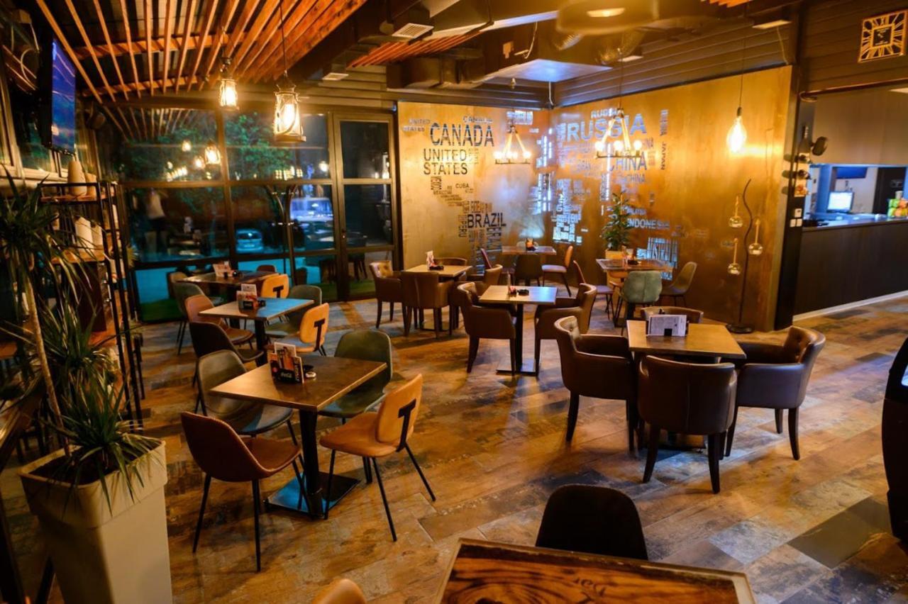 Obrenovac  Hostel Royal المظهر الخارجي الصورة